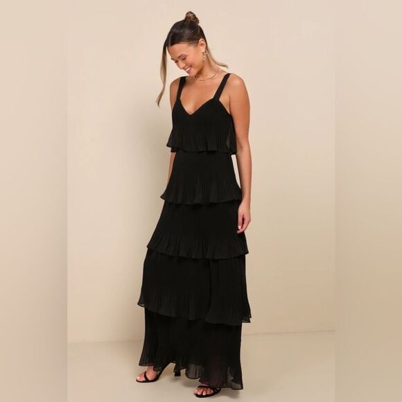 Lulus Dresses & Skirts - Lulus Elegant Nature Black Pleated Sleeveless Tiered Maxi Dress